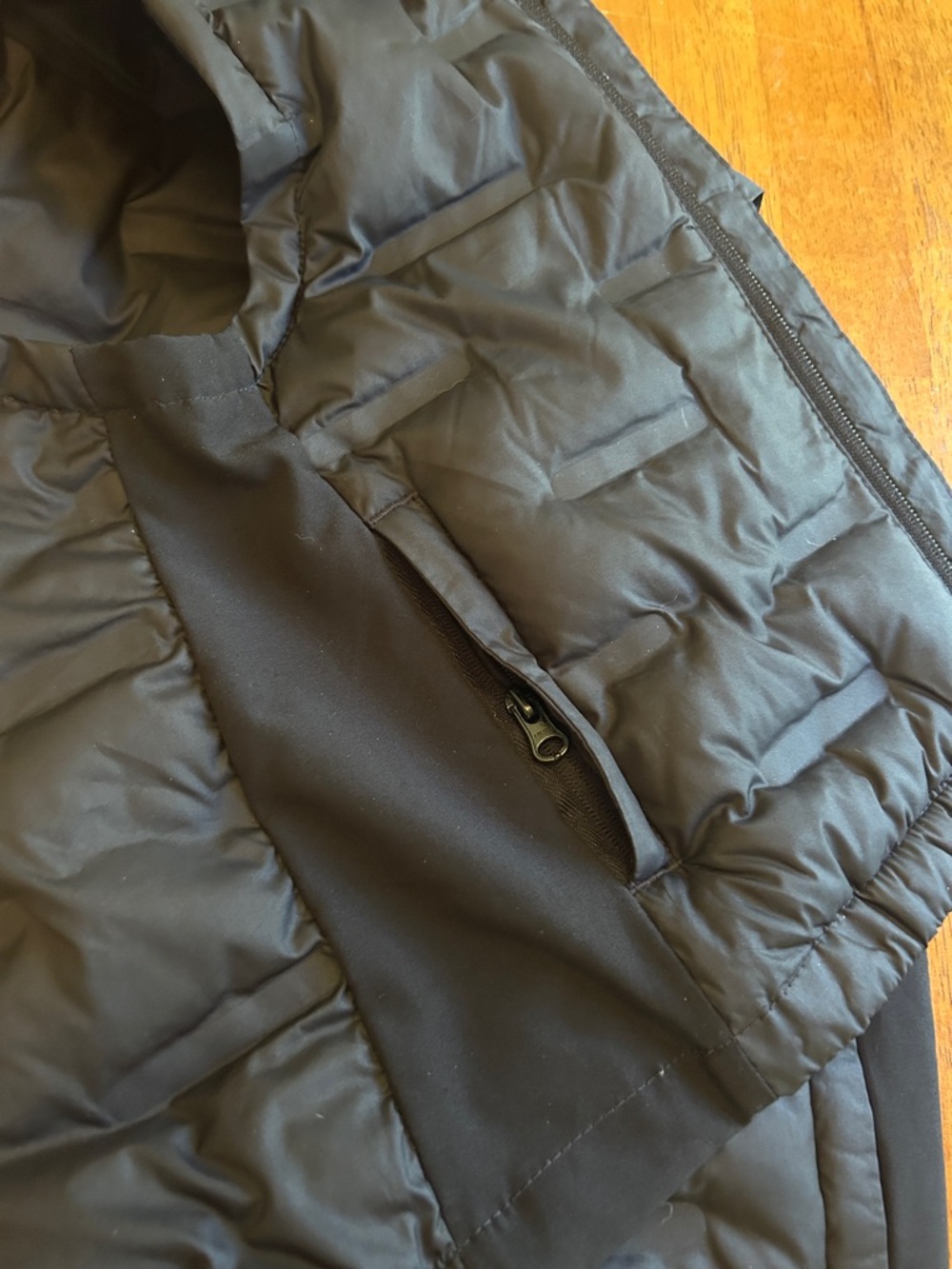Black Quilted Hooded Puffer Vest for Kids | Boys size 4–5 | Lightweight Layer - Picture 6 of 7